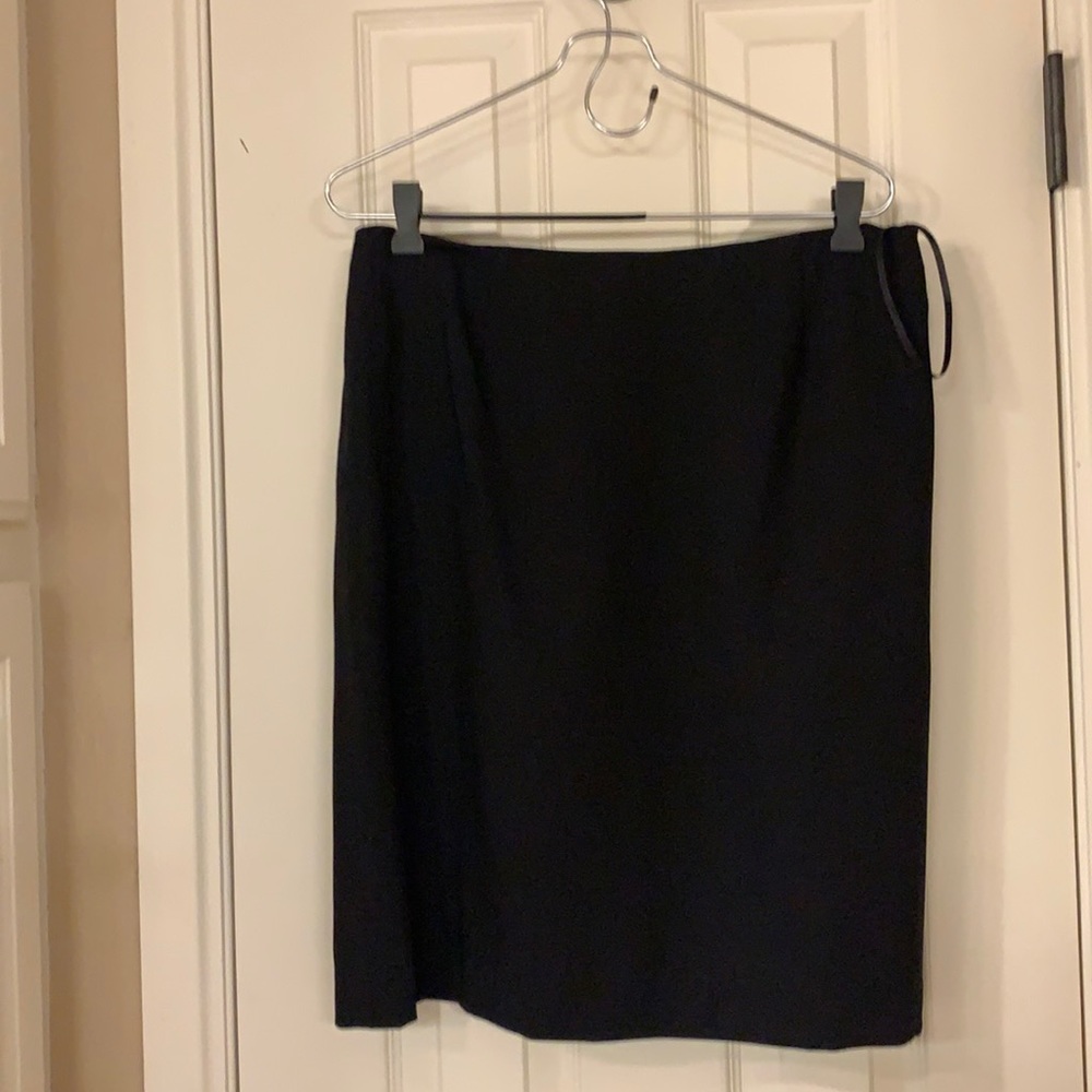 Ralph Lauren straight 2 inch skirt